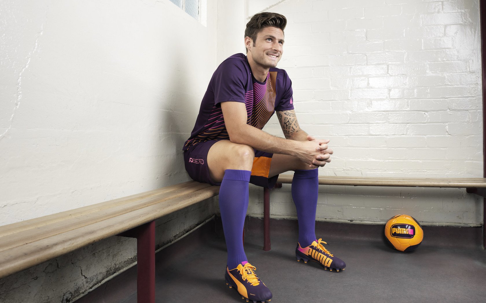 开云官网注册-安东·李恩：全黑队的“攻击中场”，突破和传球无缝对接